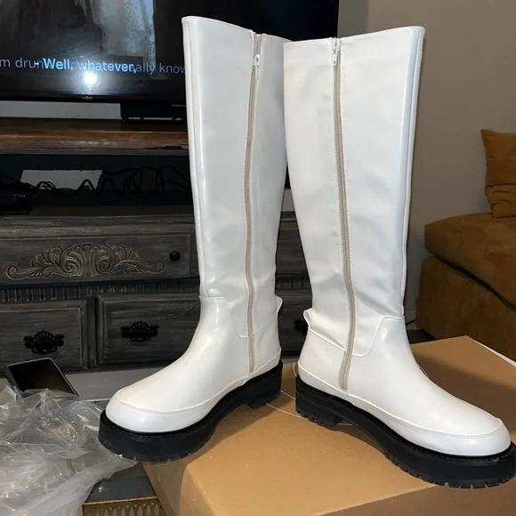 Urban Outfitters tall boots - Picture 13 of 13